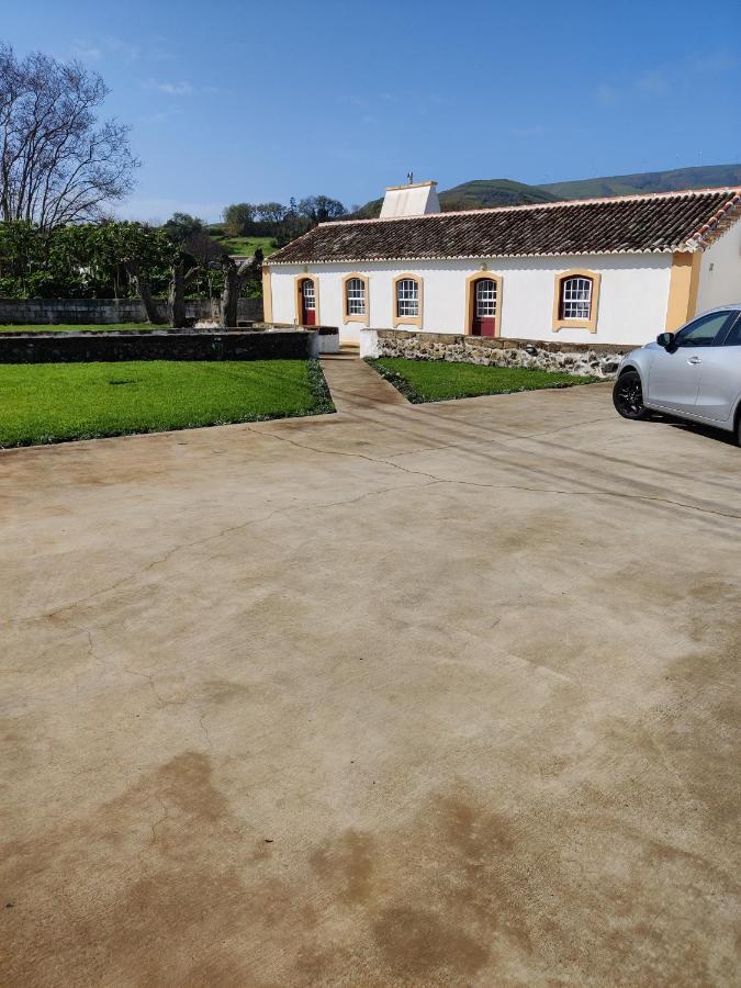 Riviera Beach B Praia da Vitoria Exterior photo